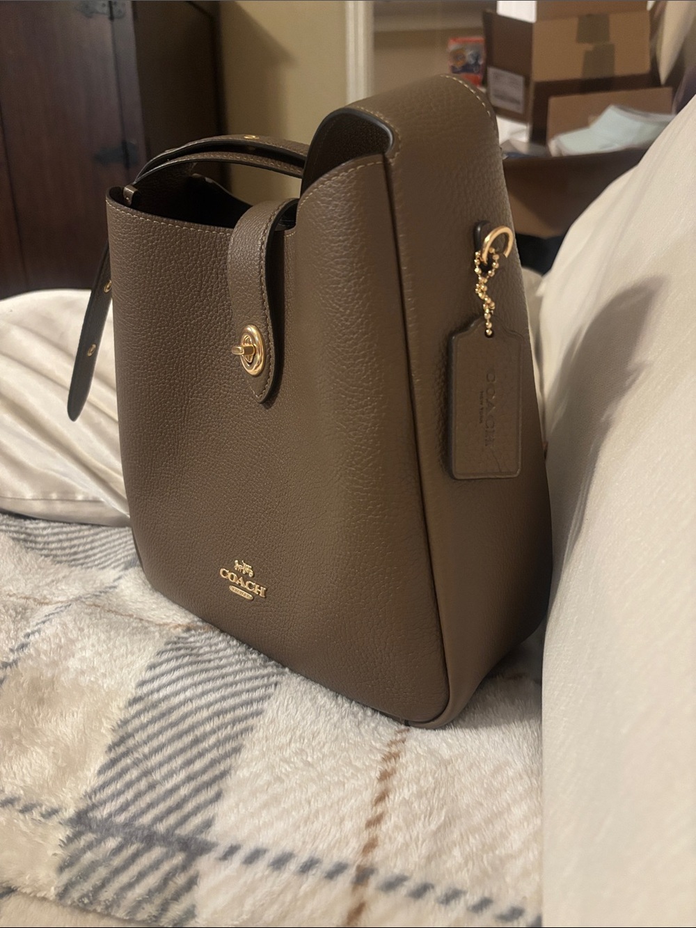 Coach Hadley Convertible Crossbody Bag in a dark stone pebble leather finish - Picture 5 of 9